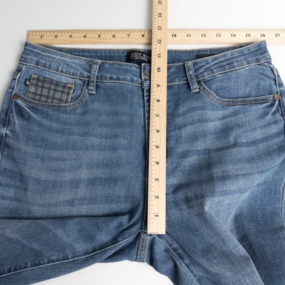 Judy Blue Plaid Cuff Slim Fit Jeans Womens 11/30 Mid Rise Medium Wash Distressed - Picture 5 of 14